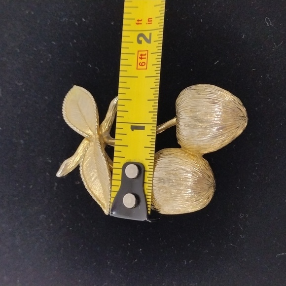 Vintage 1960's Sarah Coventry Golden Cherries Brooch Pin - Picture 7 of 7